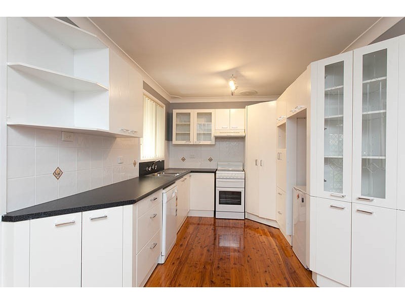 80 Fisher Street, Oak Flats NSW 2529