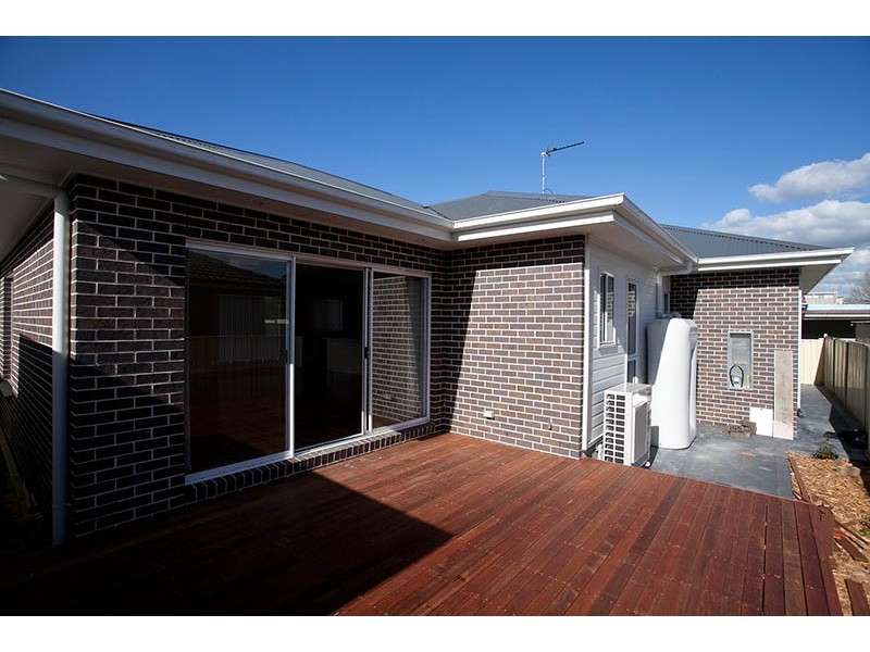 2a Antrim Avenue, Warilla NSW 2528