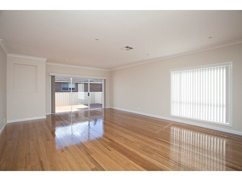 2a Antrim Avenue, Warilla NSW 2528