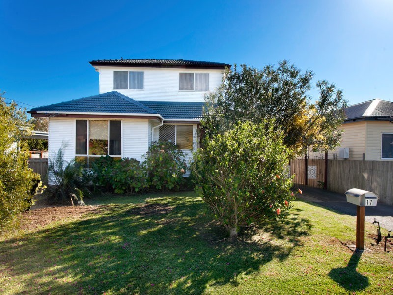 17 Bass Street, Barrack Heights NSW 2528