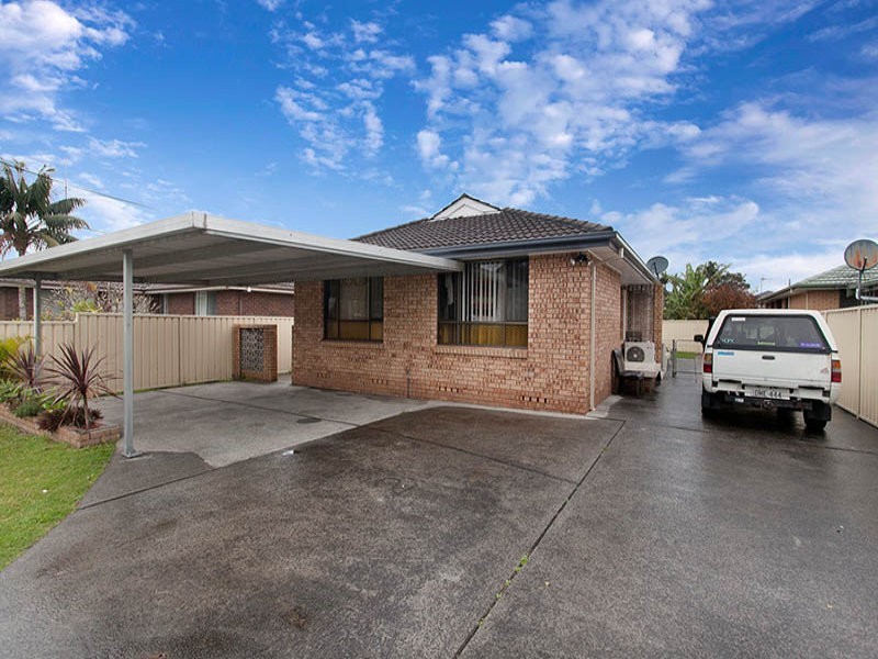 1/5 Lake Entrance Rd, Warilla NSW 2528