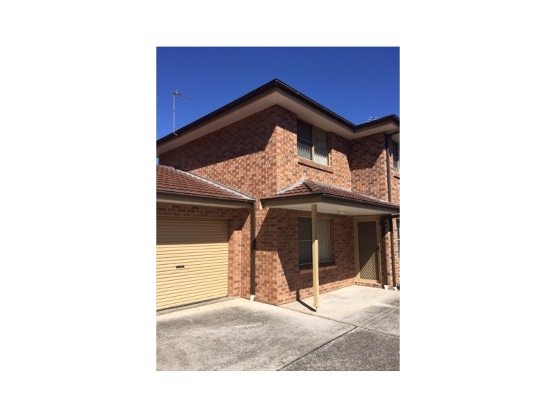 2/38 Bateman Ave, Albion Park Rail NSW 2527