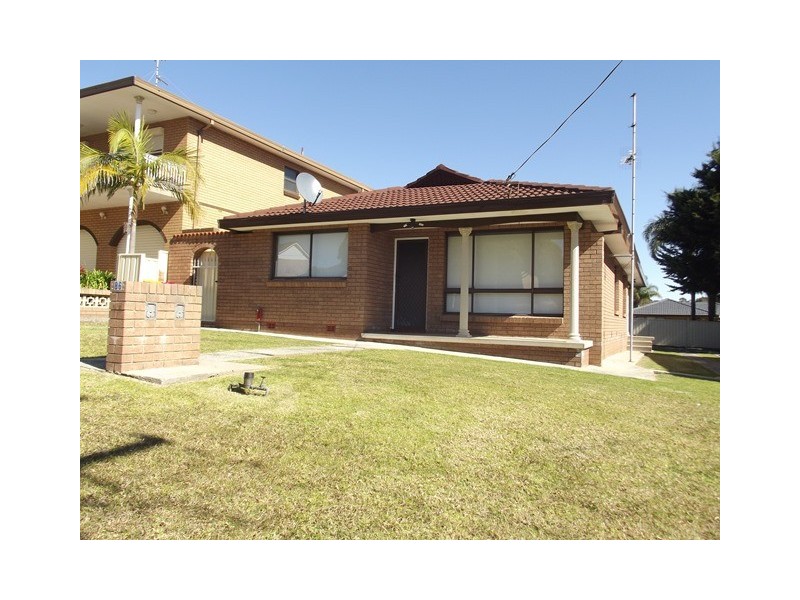 1/86 Captain Cook Dr, Barrack Heights NSW 2528