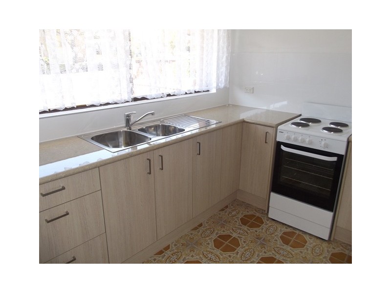 1/86 Captain Cook Dr, Barrack Heights NSW 2528