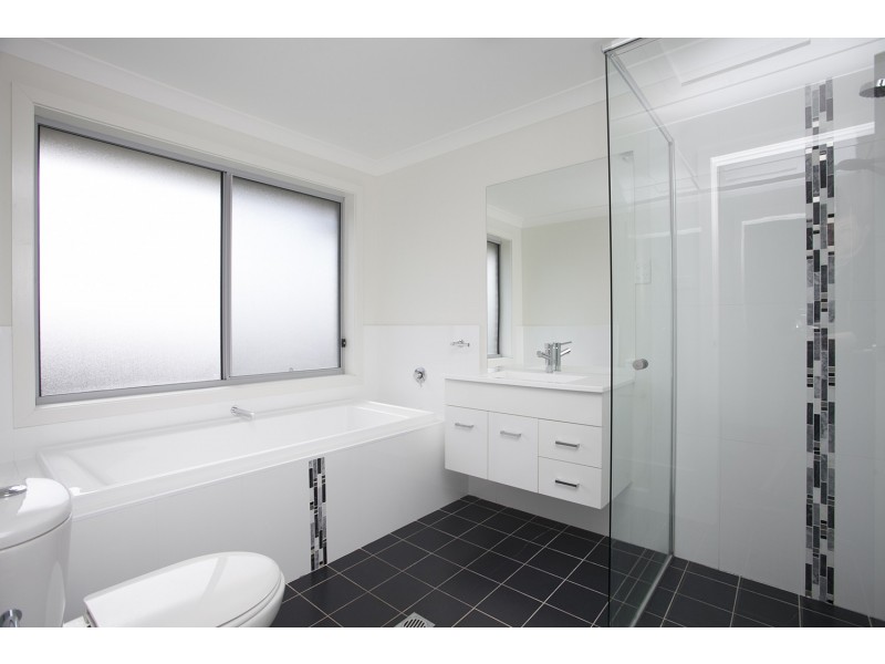 44 The Boulevarde, Oak Flats NSW 2529