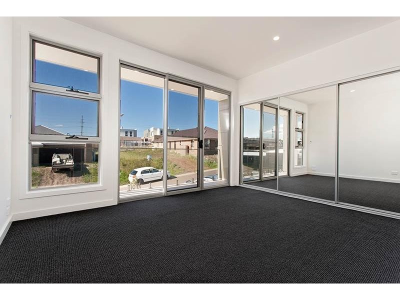 30 Elizabeth Cct, Flinders NSW 2529