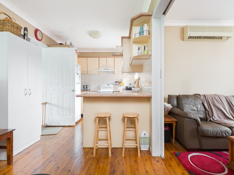 42 Sammat Ave, Barrack Heights NSW 2528