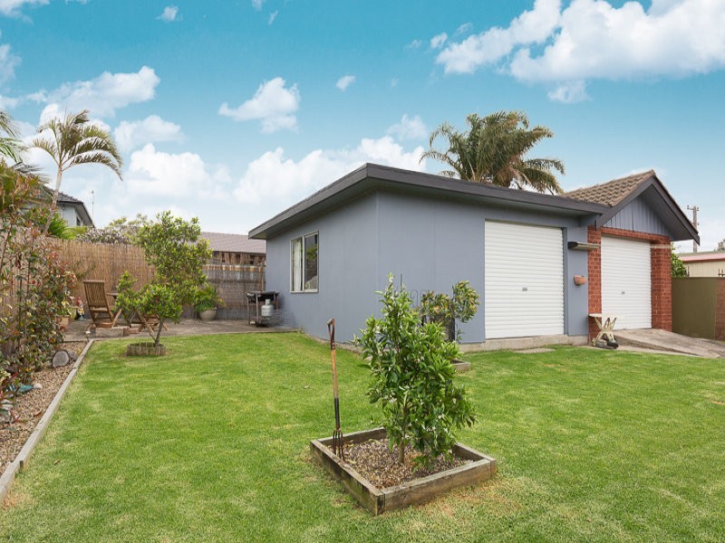 42 Sammat Ave, Barrack Heights NSW 2528