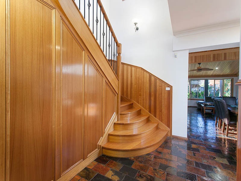 32 Peterborough Ave, Lake Illawarra NSW 2528