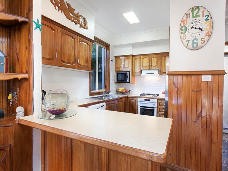 32 Peterborough Ave, Lake Illawarra NSW 2528