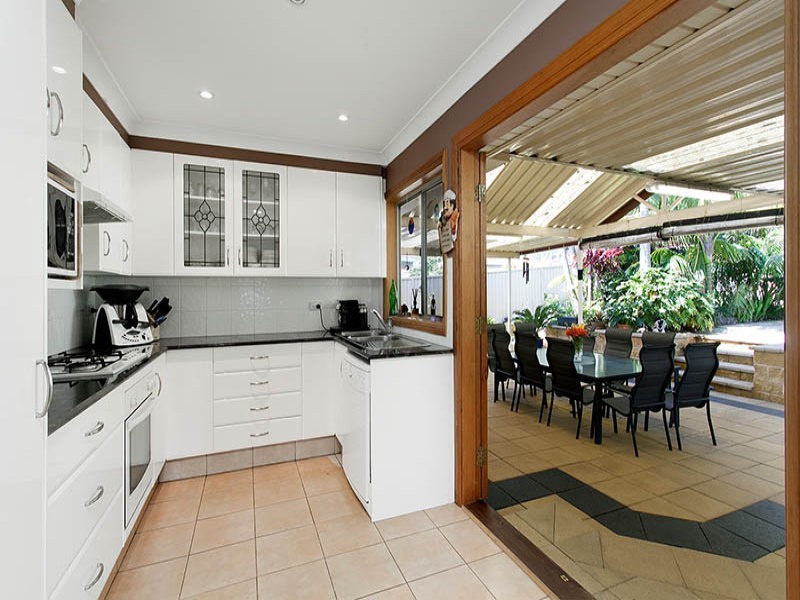 5 Brisbane Place, Barrack Heights NSW 2528