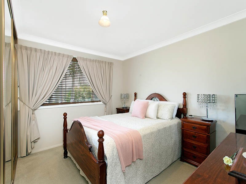 5 Brisbane Place, Barrack Heights NSW 2528