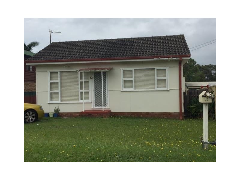 12 Anne St, Warilla NSW 2528