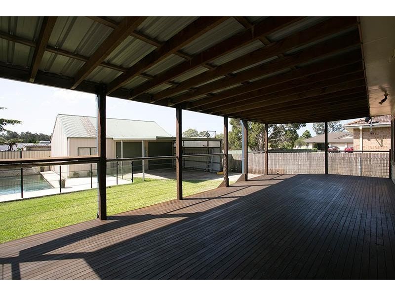 86 Parkes Street, Oak Flats NSW 2529