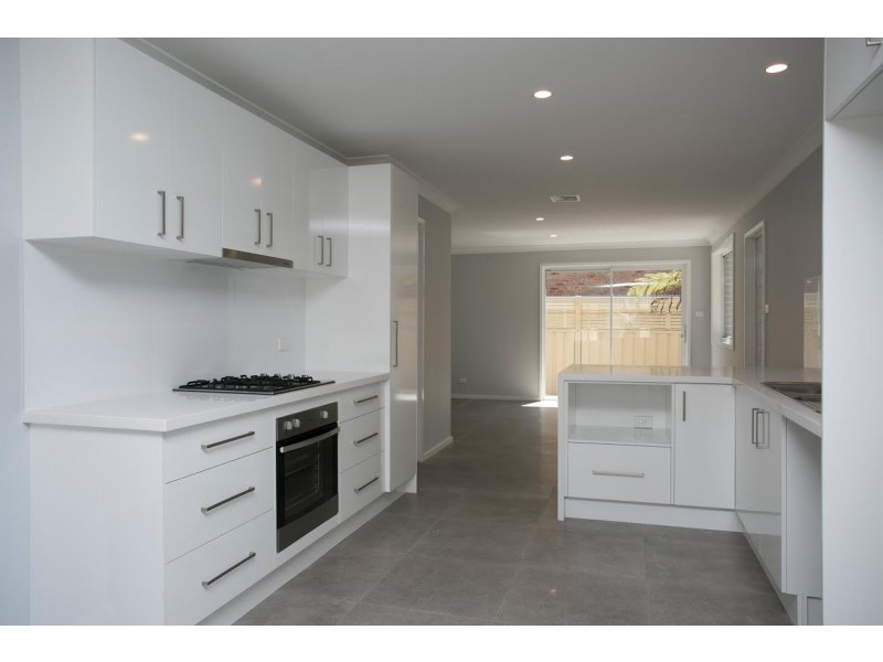 2/48 Bateman Avenue, Albion Park Rail NSW 2527