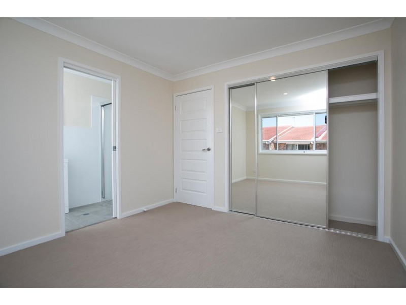 2/48 Bateman Avenue, Albion Park Rail NSW 2527