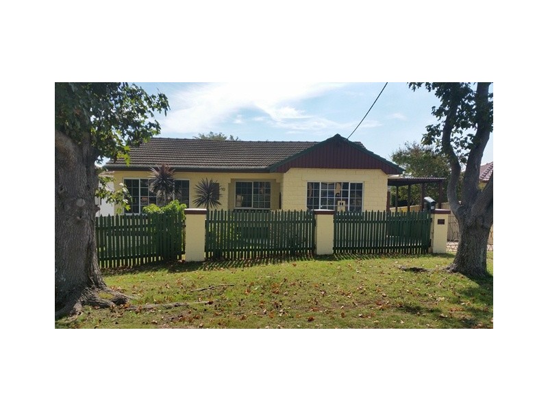 10 Trevor Avenue, Lake Heights NSW 2502