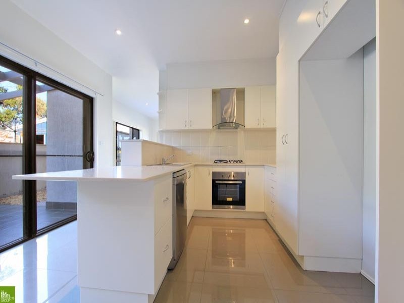 2A Edward  Street, Barrack Heights NSW 2528