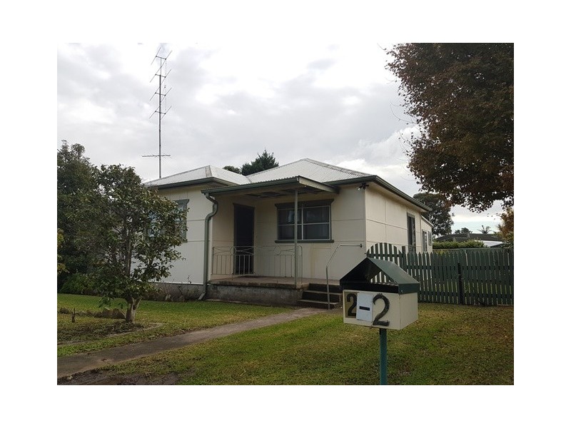 2 Lyne St, Oak Flats NSW 2529