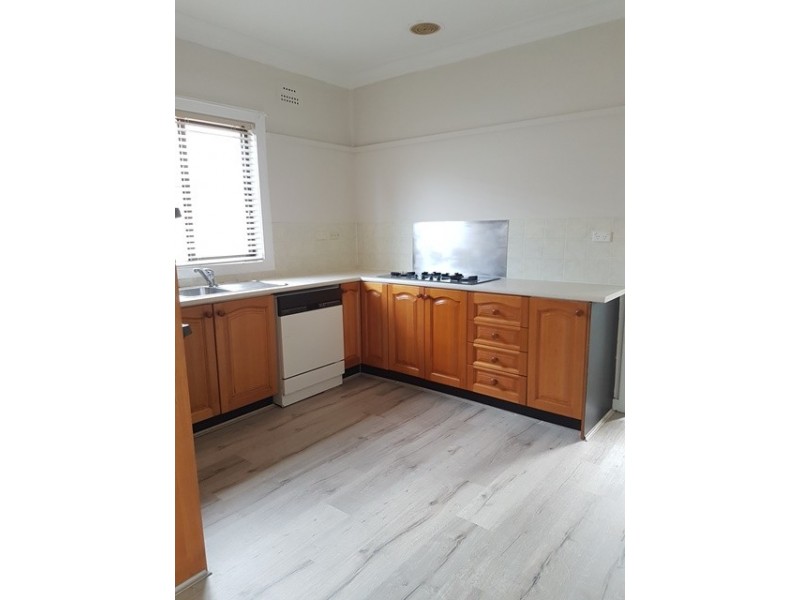 2 Lyne St, Oak Flats NSW 2529