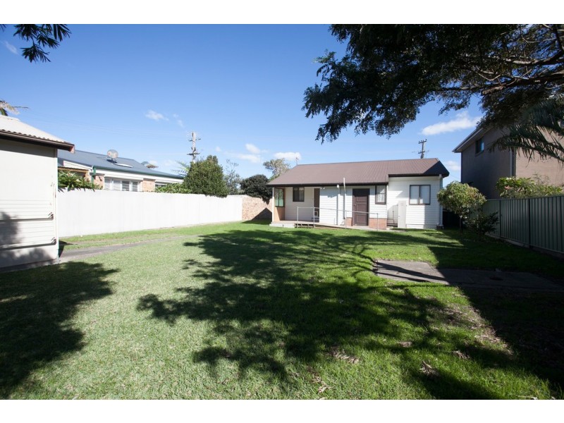 131 Osborne Parade, Warilla NSW 2528