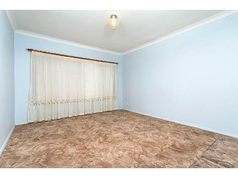 22 Deakin Street, Oak Flats NSW 2529