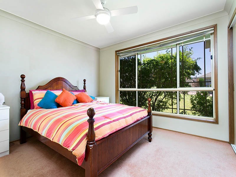 4 Downes Drive, Albion Park NSW 2527