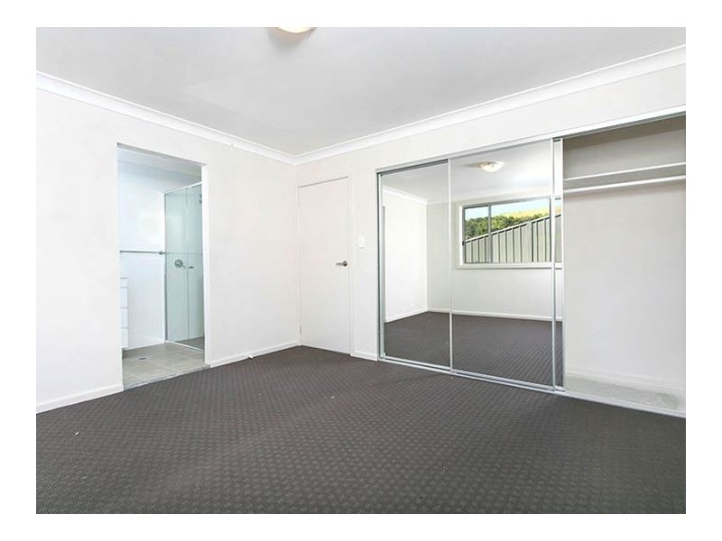 11 Whistlers Run, Albion Park NSW 2527