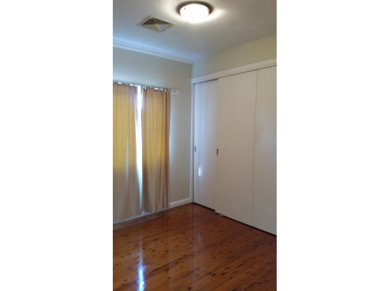 58 Barton Street, Oak Flats NSW 2529