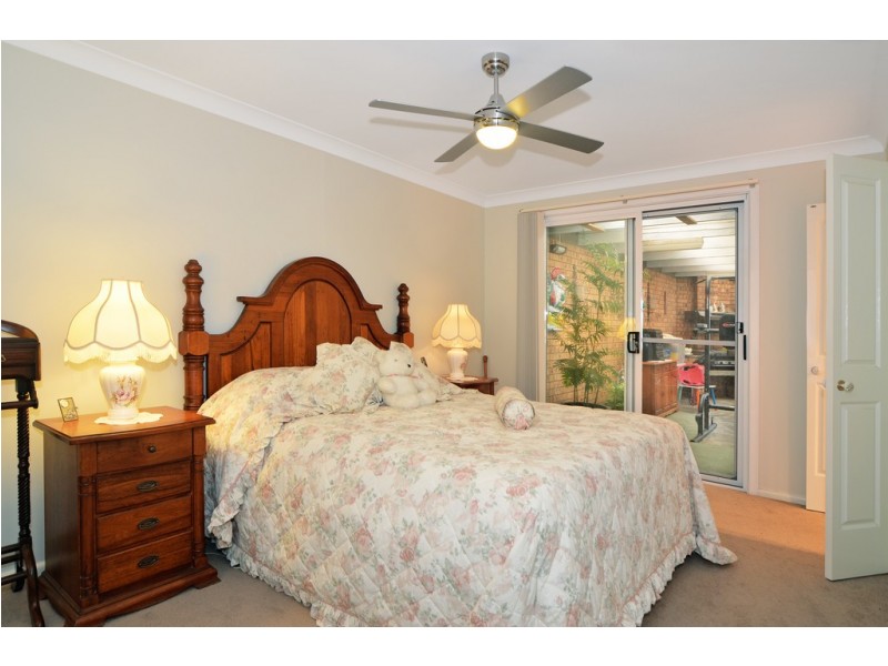 23 Deakin Street, Oak Flats NSW 2529