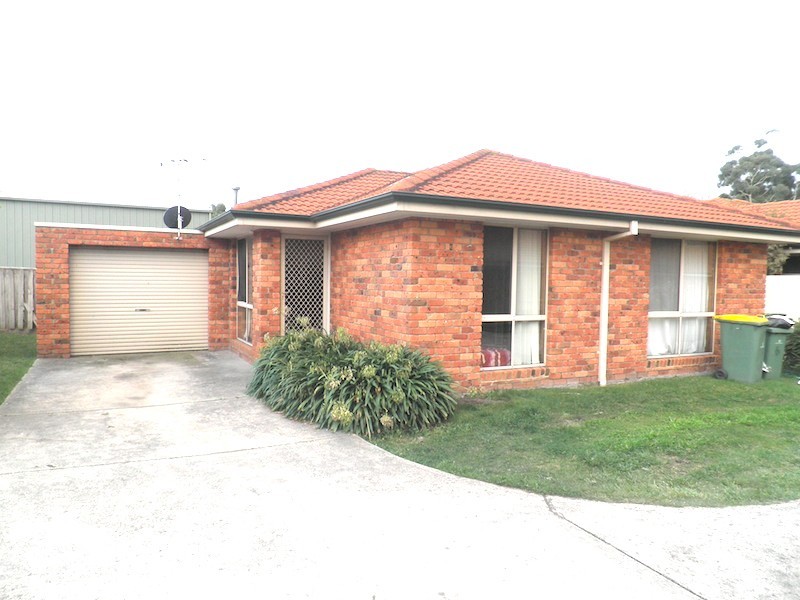 6/11-13 Carlyle Street, Pakenham VIC 3810