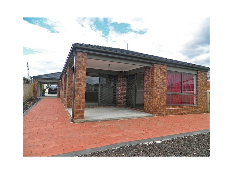 3 Young Street, Pakenham VIC 3810