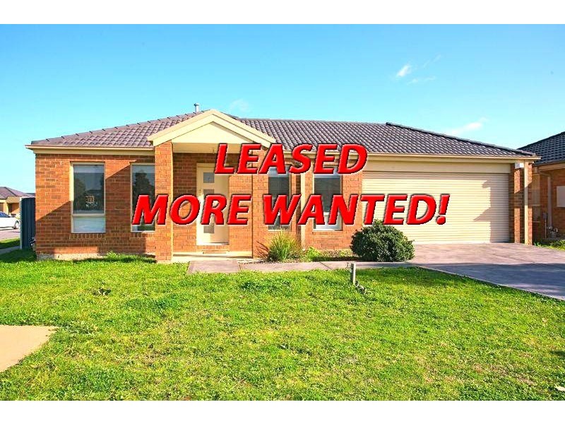 25 Scarlet Crescent, Pakenham VIC 3810