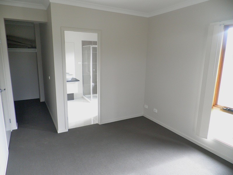 5 Charolais Court, Pakenham VIC 3810