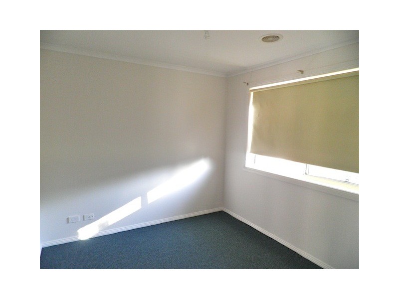 21 Ben Drive, Pakenham VIC 3810