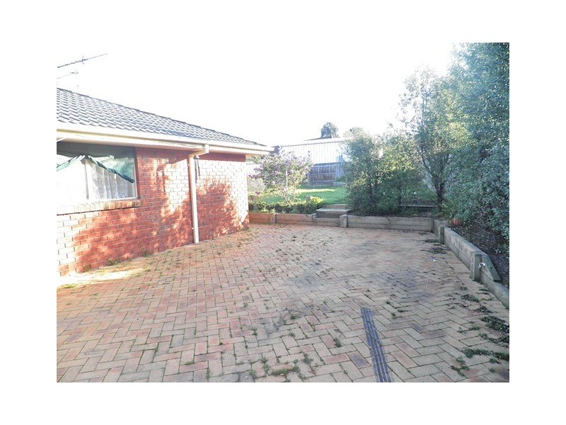 21 Ben Drive, Pakenham VIC 3810