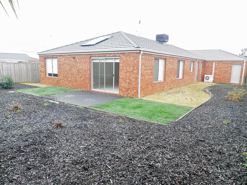 136 Webster Way, Pakenham VIC 3810