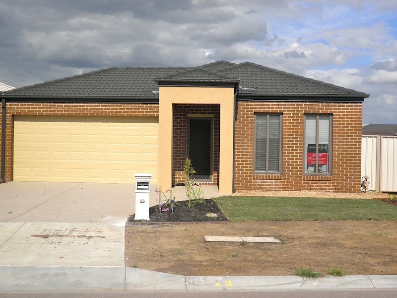23 Bavaria Lane, Pakenham VIC 3810