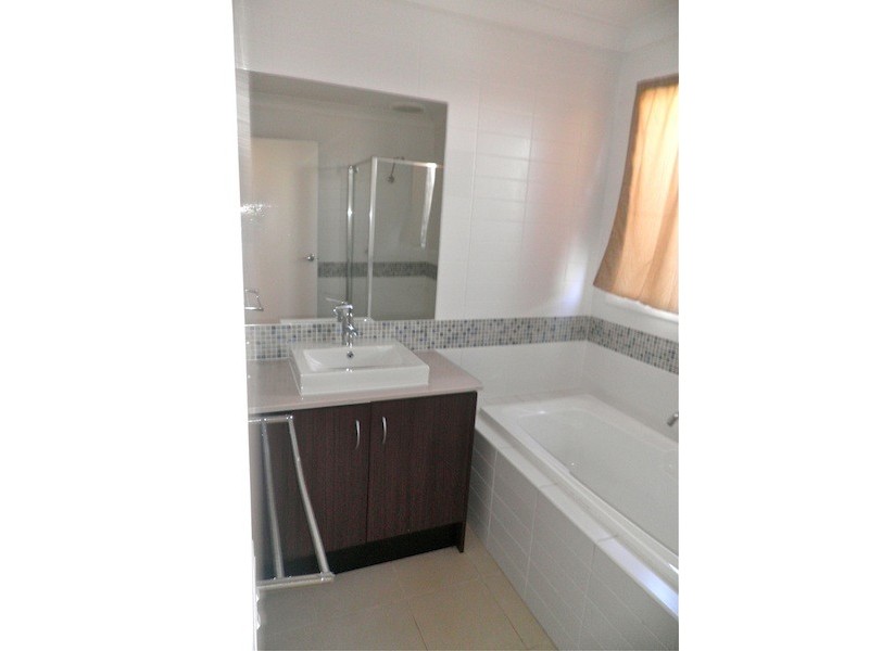 5 Burdekin Lane, Pakenham VIC 3810