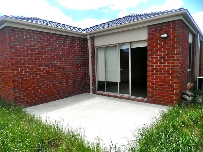 3 Mirabelle Street, Pakenham VIC 3810