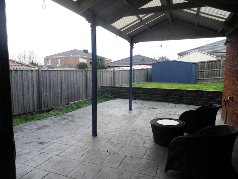 16 Meg Way, Berwick VIC 3806