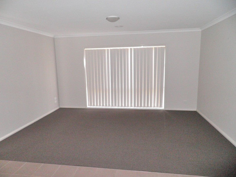 15 Yellow Gum Drive, Pakenham VIC 3810