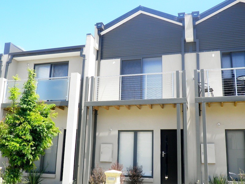 21 Harlesden Circuit, Pakenham VIC 3810
