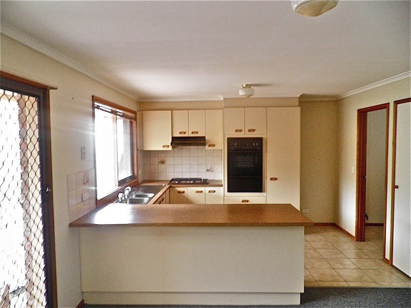 30 Irving rd, Pakenham VIC 3810