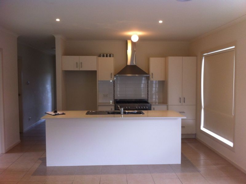 20 Elderberry Way, Pakenham VIC 3810