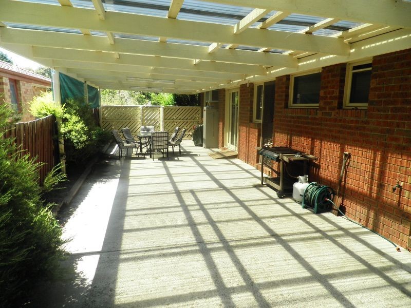 15 Smethurst Avenue, Pakenham VIC 3810