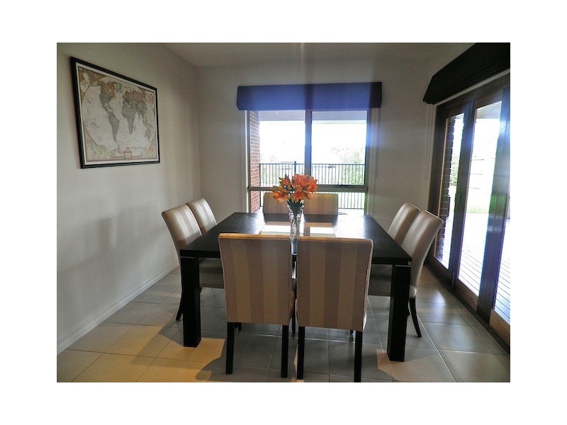 25 Station Creek Way, Cranbourne South VIC 3977