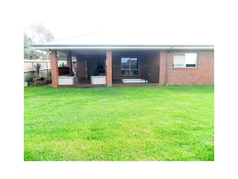 25 Station Creek Way, Cranbourne South VIC 3977