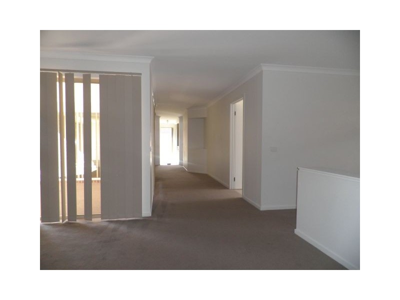 6 Algerd Way, Pakenham VIC 3810