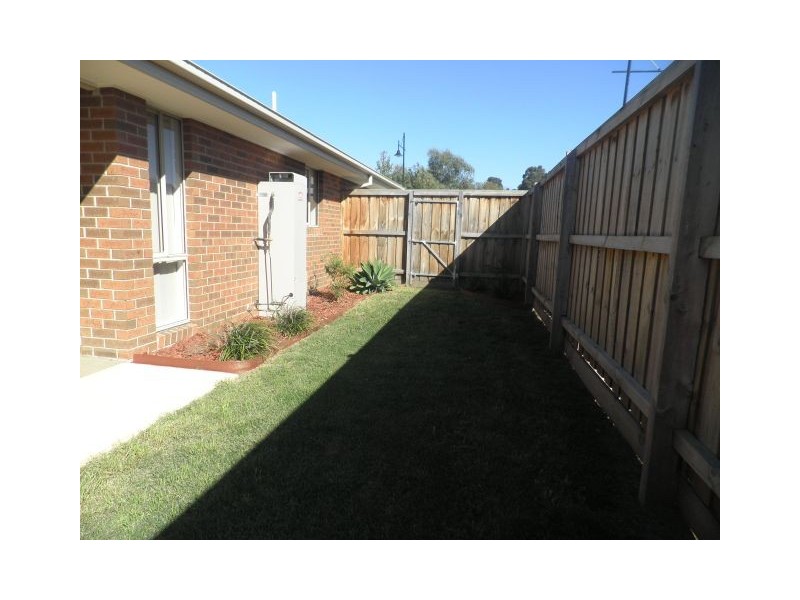 6 Algerd Way, Pakenham VIC 3810